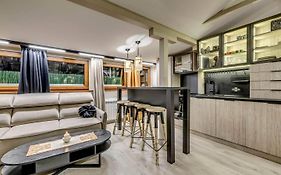 Top 5 - Loft - Top Location - Designer Interior